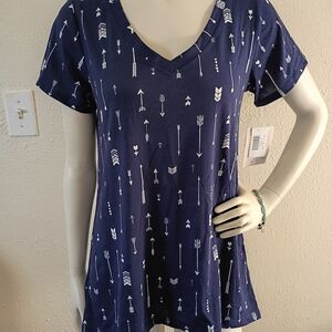 NWT LuLaRoe Christy V Neck T Shirt Blue Arrow Pattern Women's T Shirt
